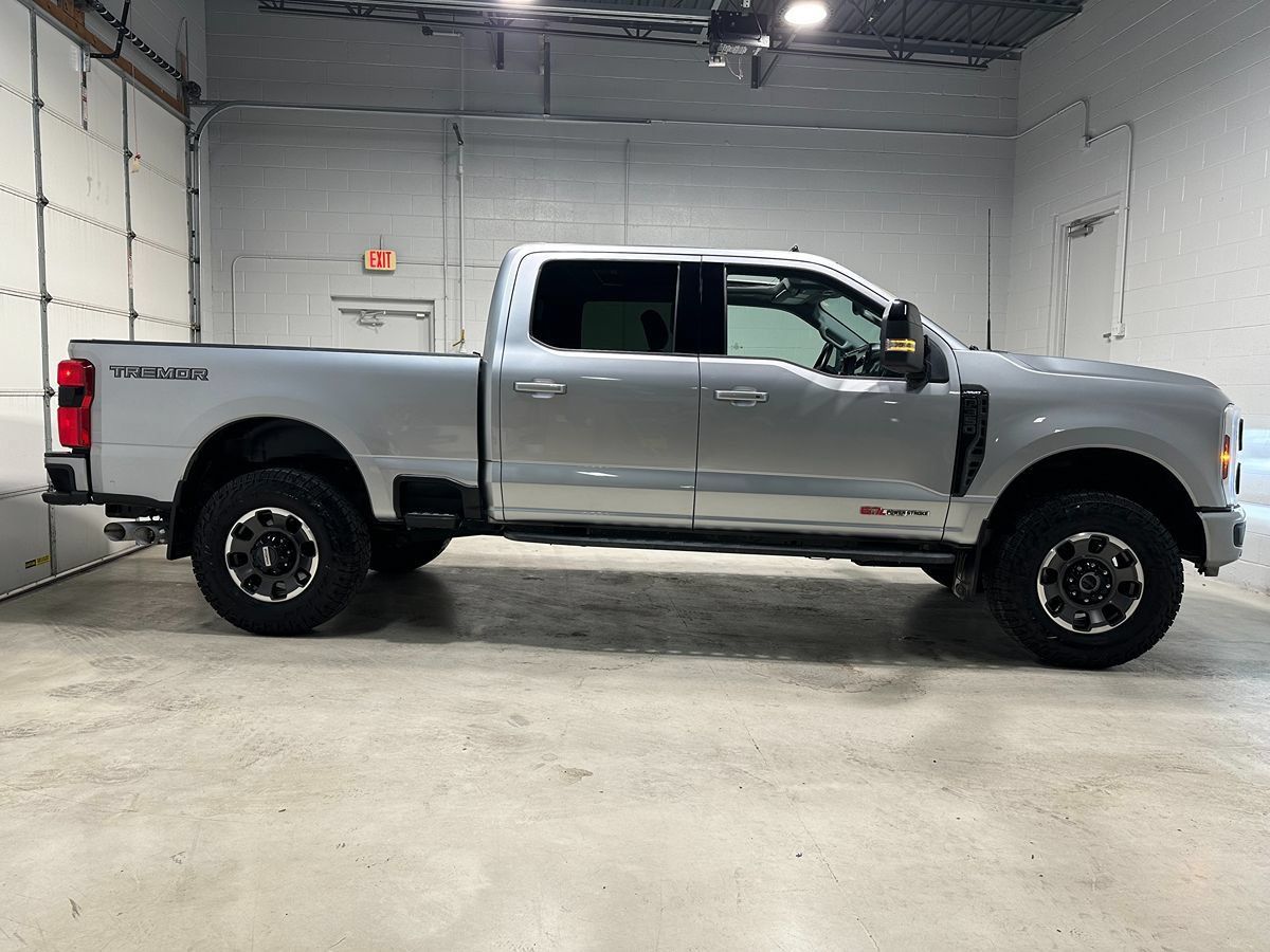 Used 2024 Ford F350 Lariat w/ Lariat Ultimate Package AWD/4WD image 2