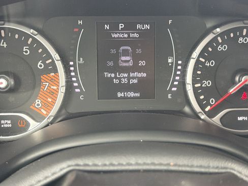 Used 2021 Jeep Renegade Sport w/ Sport Appearance Group AWD/4WD image 21