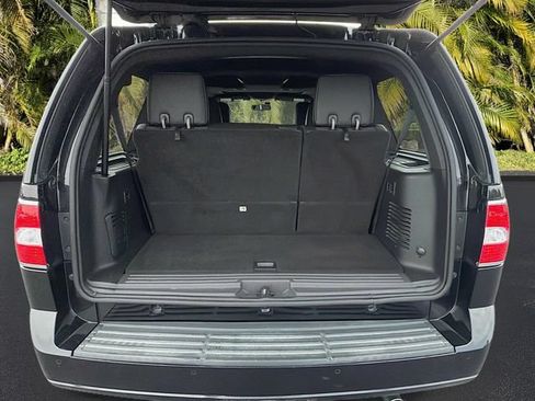Used 2014 Lincoln Navigator 4WD image 28