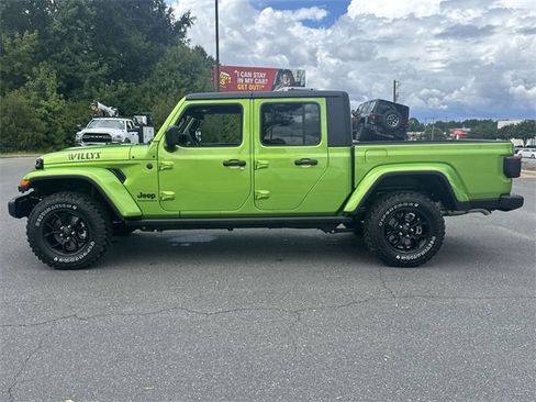 New 2025 Jeep Gladiator Willys image 10