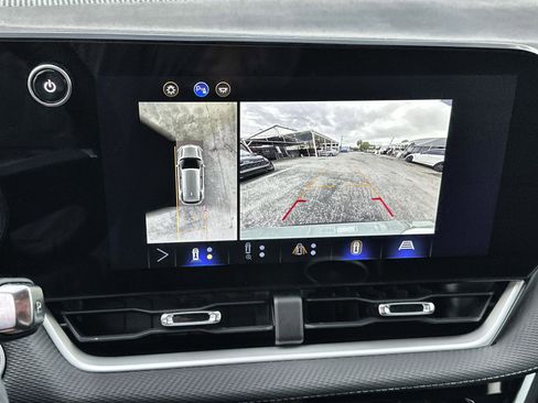 Used 2025 Chevrolet Equinox LT w/ Safety and Technology Package image 23