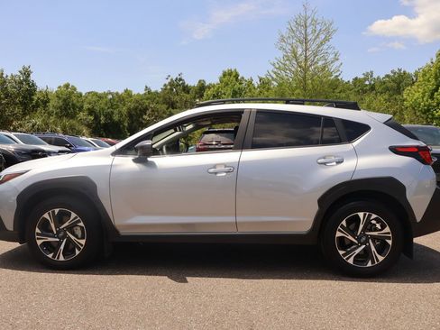 Used 2024 Subaru Crosstrek 2.0i Premium AWD/4WD image 5