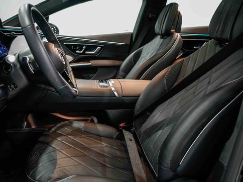 Used 2023 Mercedes-Benz EQS 580 4MATIC Sedan image 17