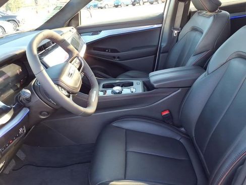 Used 2024 Jeep Wagoneer Launch Edition image 13