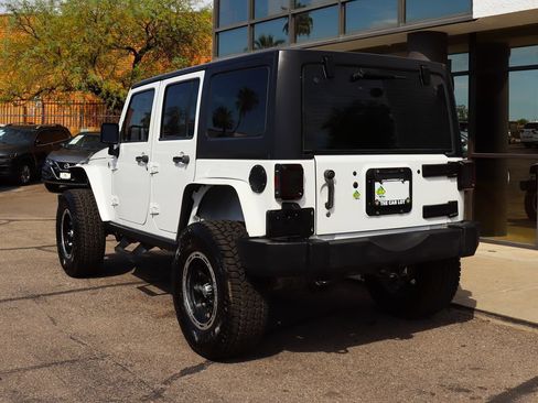Used 2015 Jeep Wrangler Unlimited Sport w/ Max Tow Package AWD/4WD image 11