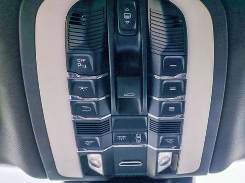 Used 2017 Porsche Macan S AWD/4WD image 47