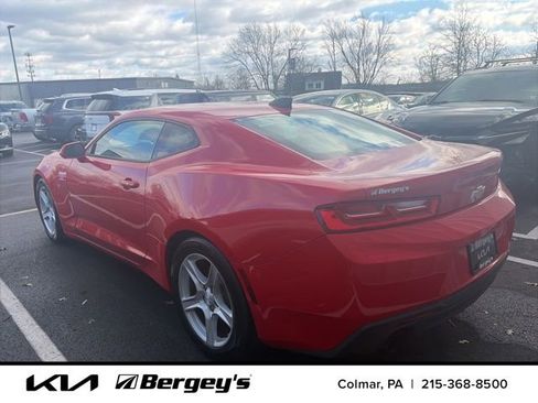 Used 2017 Chevrolet Camaro LT image 8
