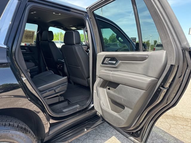 Certified 2025 GMC Yukon Elevation w/ LPO, Elevation Black Package AWD/4WD image 10
