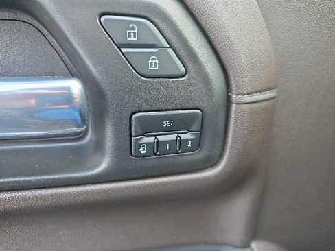 Used 2021 GMC Sierra 1500 Denali w/ Technology Package AWD/4WD image 14