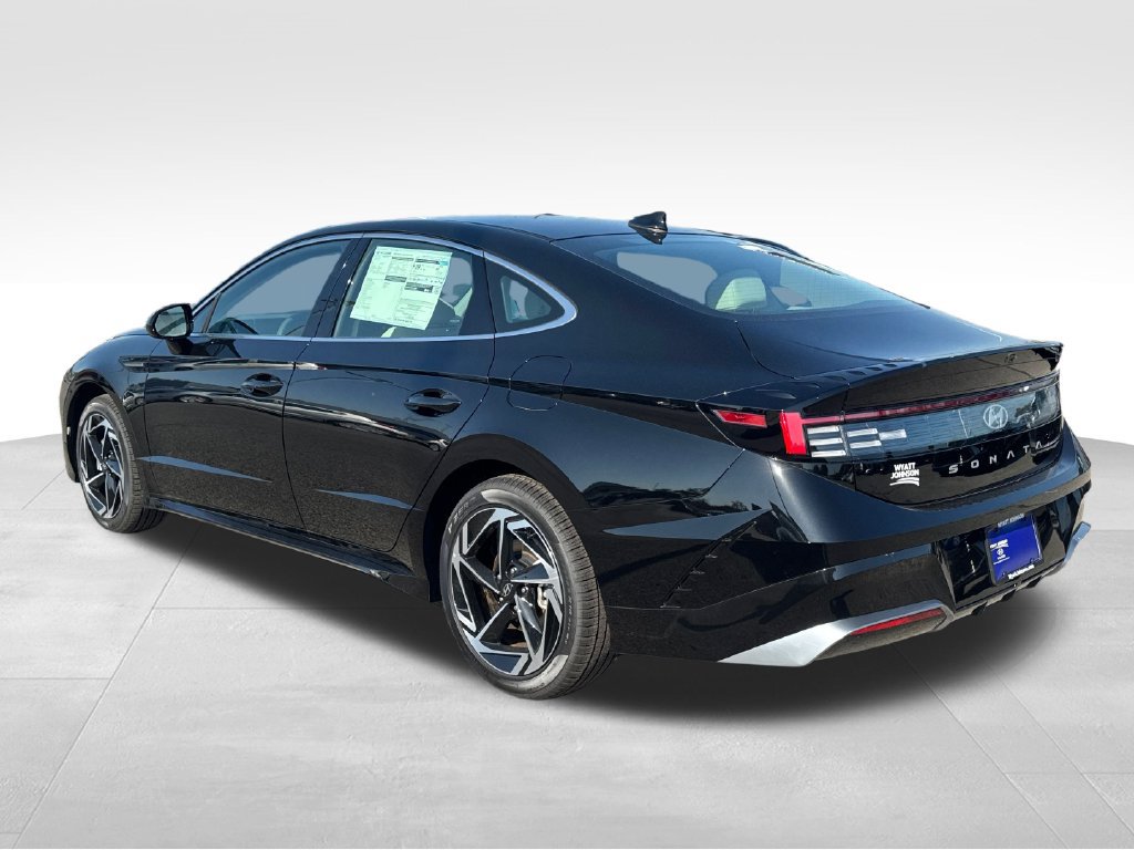 New 2026 Hyundai Sonata SEL FWD image 3