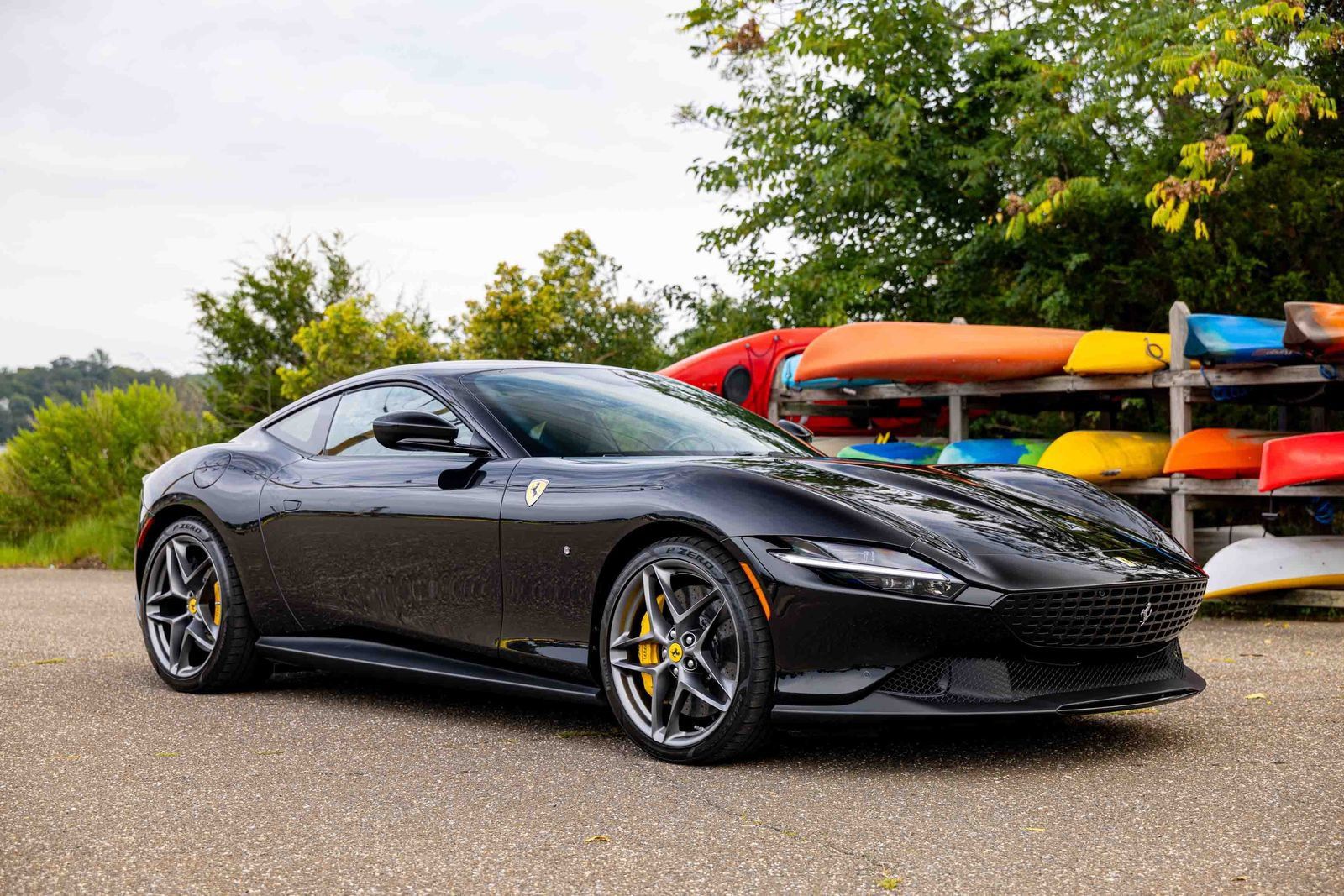 Used 2022 Ferrari Roma RWD image 3