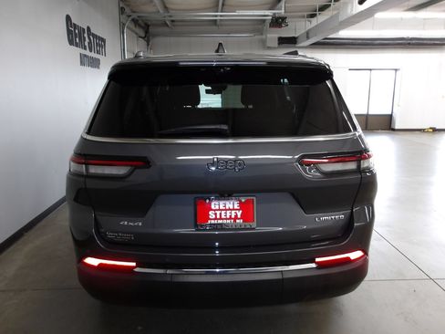 Used 2023 Jeep Grand Cherokee L Limited w/ Luxury Tech Group II AWD/4WD image 7