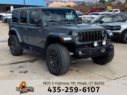 Used 2024 Jeep Wrangler Unlimited Rubicon AWD/4WD image 3