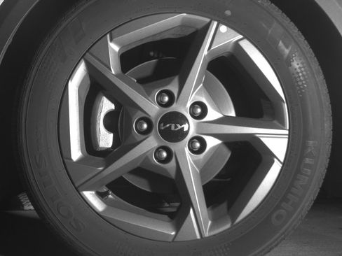 Used 2025 Kia K4 LXS image 12