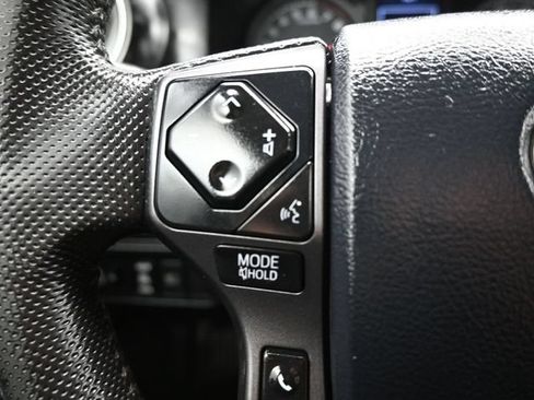 Used 2019 Toyota Tacoma TRD Sport AWD/4WD image 17