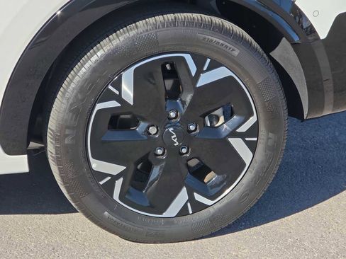 Used 2023 Kia Niro Wave image 13