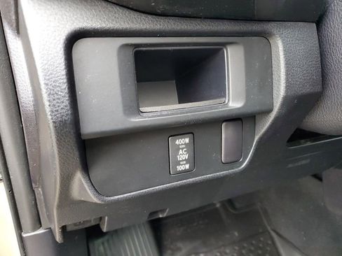 Used 2017 Toyota Tacoma SR5 image 7