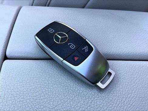 Used 2024 Mercedes-Benz GLE 350 4MATIC image 14