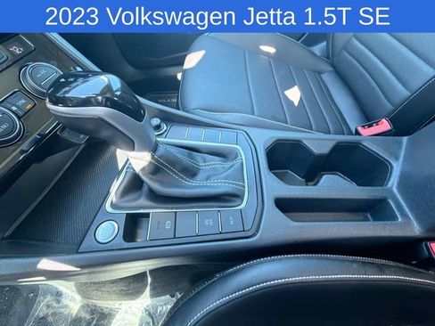 Used 2023 Volkswagen Jetta SE w/ Panoramic Sunroof Package FWD image 19