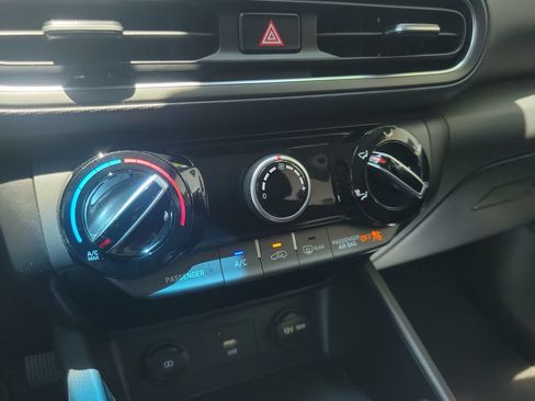 Used 2023 Hyundai Kona SEL FWD image 25