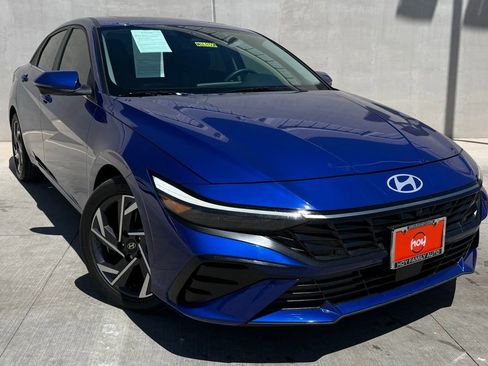 Used 2024 Hyundai Elantra Limited image 1