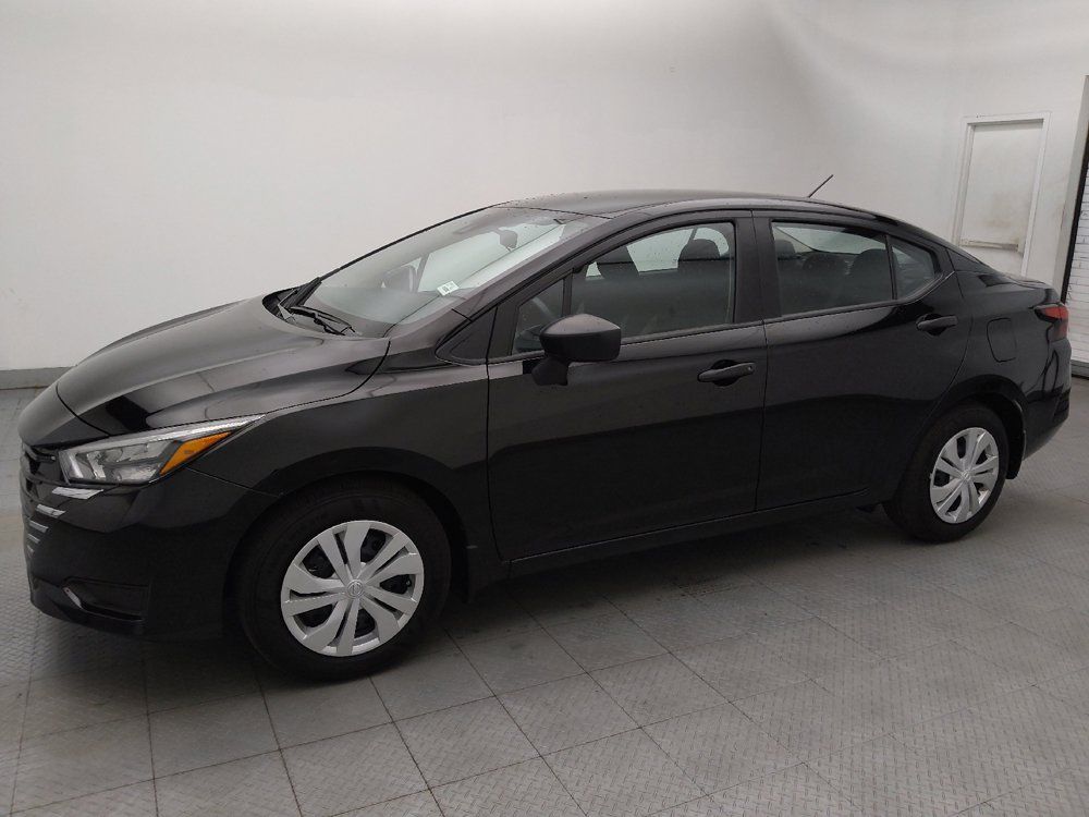Used 2025 Nissan Versa S w/ Trunk Package FWD image 2