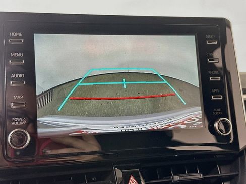 Used 2020 Toyota Corolla LE FWD image 10