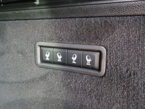 Used 2023 Jeep Grand Wagoneer 4WD image 8