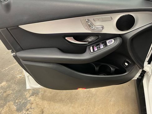 Used 2022 Mercedes-Benz GLC 300 image 19