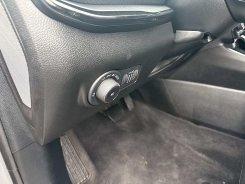 Used 2024 Jeep Compass Trailhawk AWD/4WD image 28