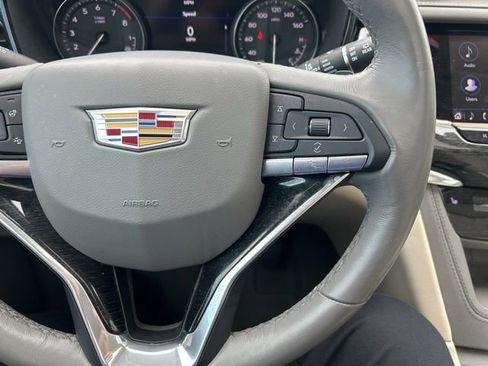 Used 2021 Cadillac XT6 Premium Luxury image 15