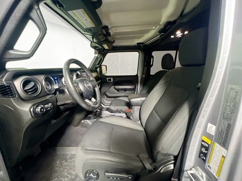 Used 2021 Jeep Wrangler Unlimited Sport AWD/4WD image 14