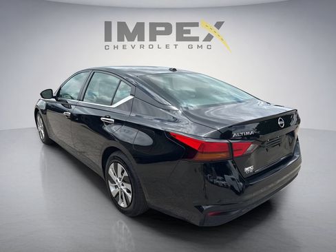 Used 2025 Nissan Altima 2.5 S FWD image 3