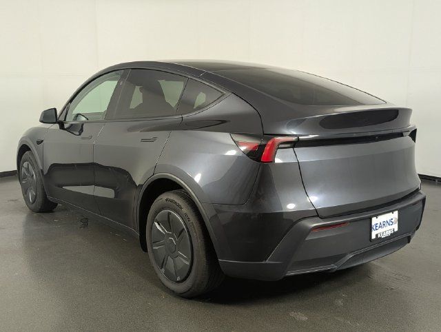 Used 2026 Tesla Model Y 2WD image 6