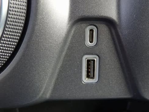 Used 2023 Chevrolet Blazer LT image 30