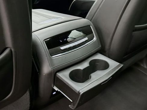 Used 2021 Cadillac Escalade ESV Sport Platinum image 28