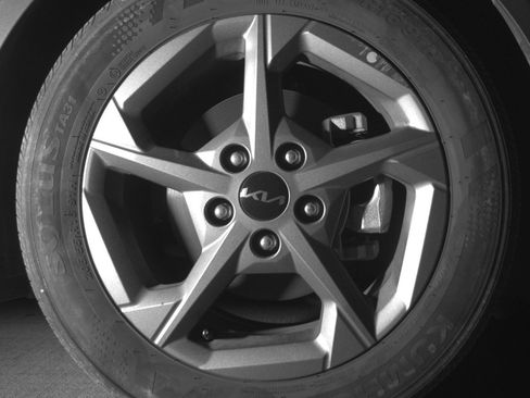 Used 2025 Kia K4 LXS image 13