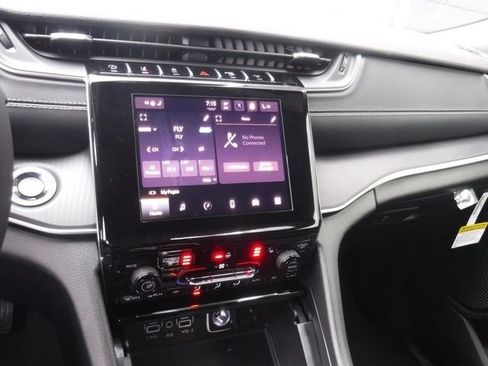 New 2025 Jeep Grand Cherokee L Altitude image 22