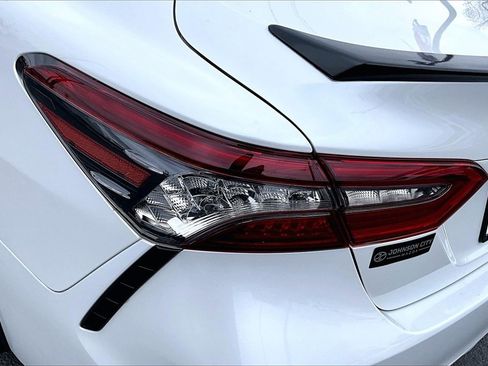 Used 2022 Toyota Camry XSE image 30