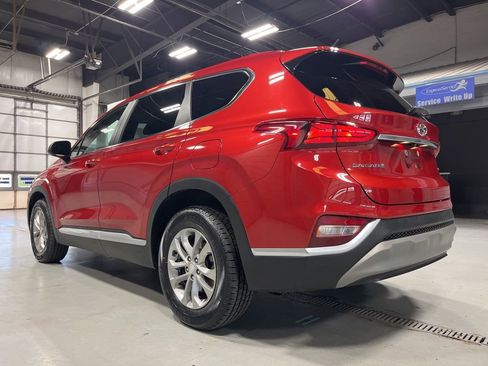 Used 2019 Hyundai Santa Fe SE AWD/4WD image 5