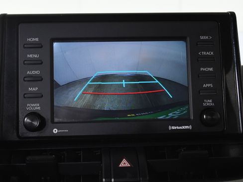 Used 2021 Toyota RAV4 XLE w/ Convenience Package image 18