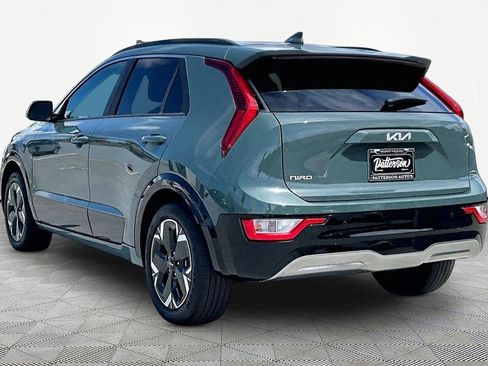 Certified 2024 Kia Niro Wind FWD image 6