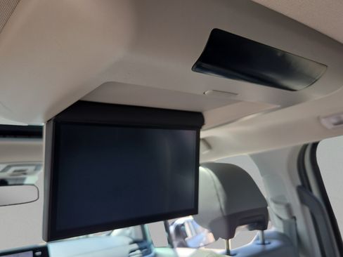 Used 2021 Toyota Sienna XLE w/ XLE Plus Package FWD image 25