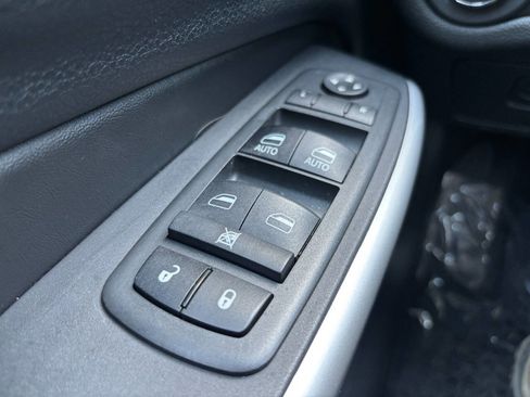 Used 2018 Jeep Cherokee Latitude Plus w/ Cold Weather Group image 34