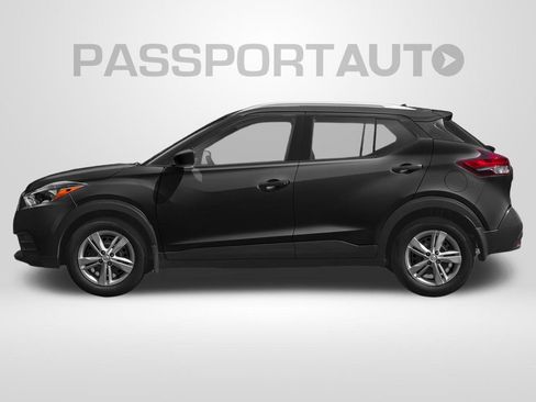 Used 2020 Nissan Kicks S FWD image 4