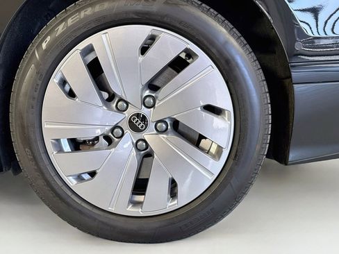 Used 2025 Audi A6 e-tron Premium w/ Ultra Package AWD/4WD image 28