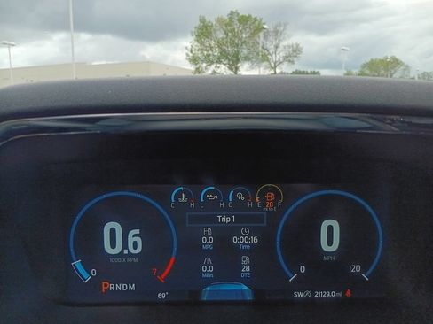 Used 2023 Ford F150 Lariat AWD/4WD image 17