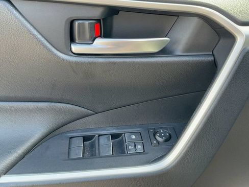 Used 2023 Toyota RAV4 SE w/ Convenience Package AWD/4WD image 14