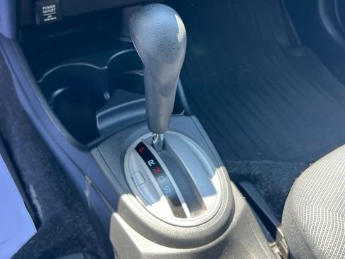 Used 2010 Honda Fit Sport image 21