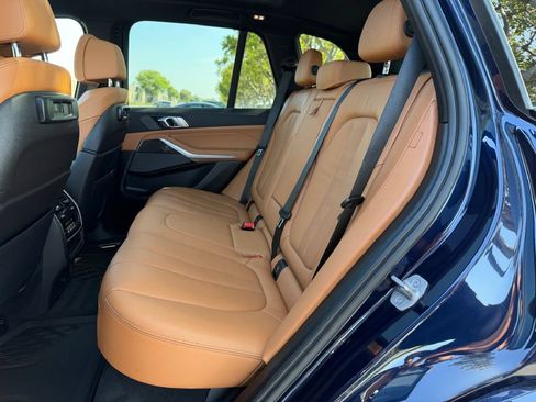 Used 2022 BMW X5 M50i w/ Climate Comfort Package AWD/4WD image 14